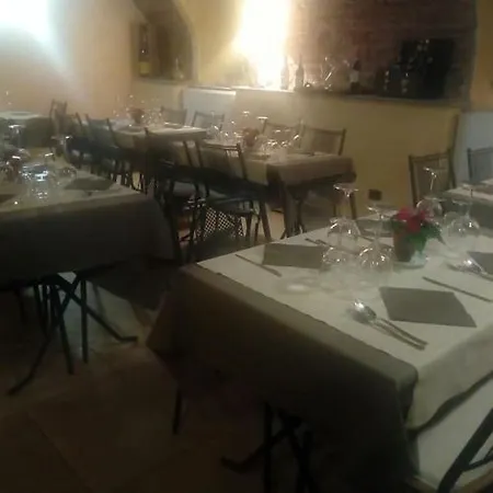 Dimora San Secondo מלון 4*