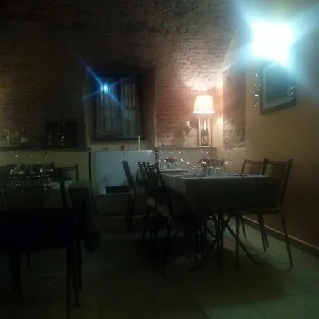 מלון Dimora San Secondo 4*