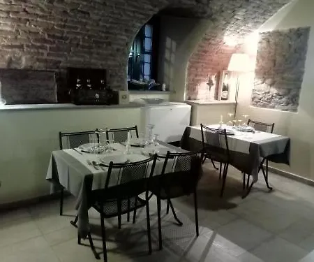 Dimora San Secondo Hotel