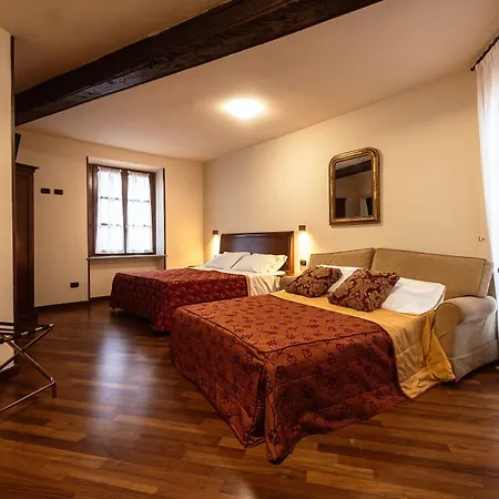 Dimora San Secondo Hotel 4*