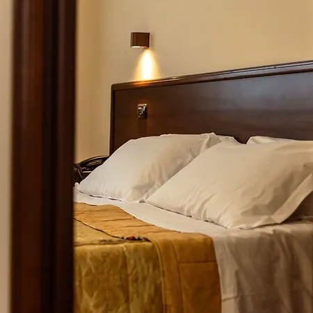 Dimora San Secondo Hotel