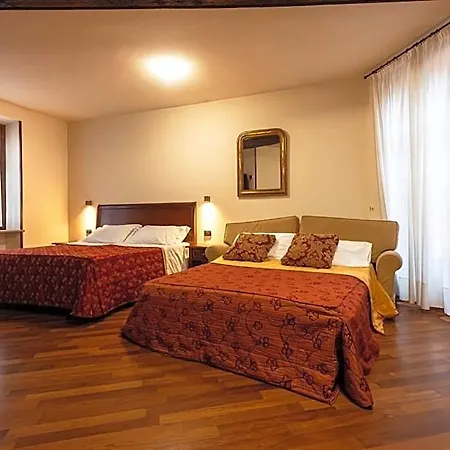 Dimora San Secondo Hotel
