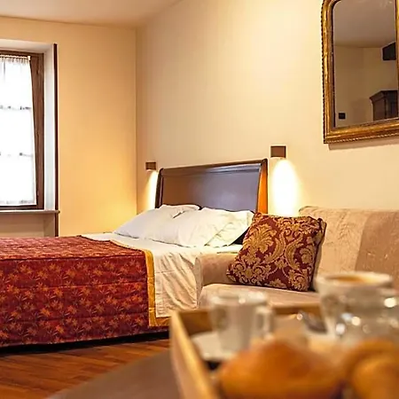 Dimora San Secondo Hotel