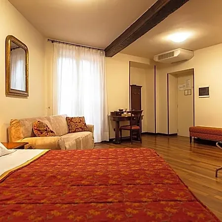 Hotel Dimora San Secondo