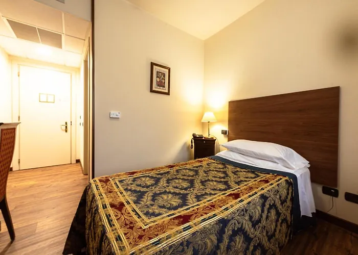 Dimora San Secondo Hotel 4*