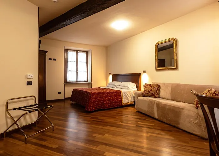 Dimora San Secondo Hotel