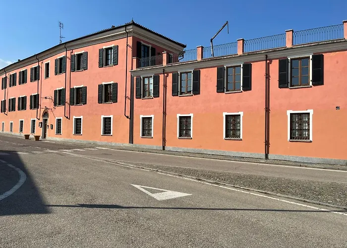 Hotel Dimora San Secondo 4*