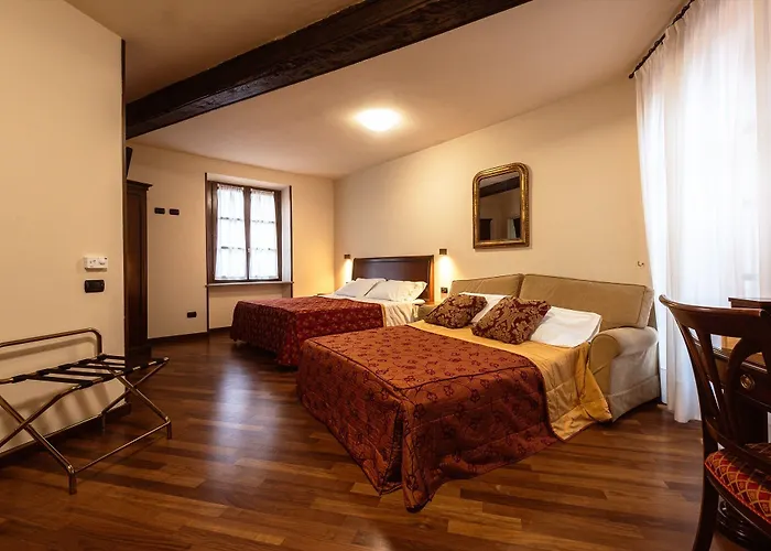 Dimora San Secondo Hotel 4*