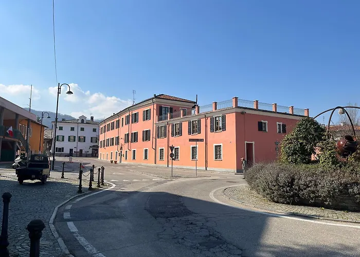 Dimora San Secondo Hotel 4*